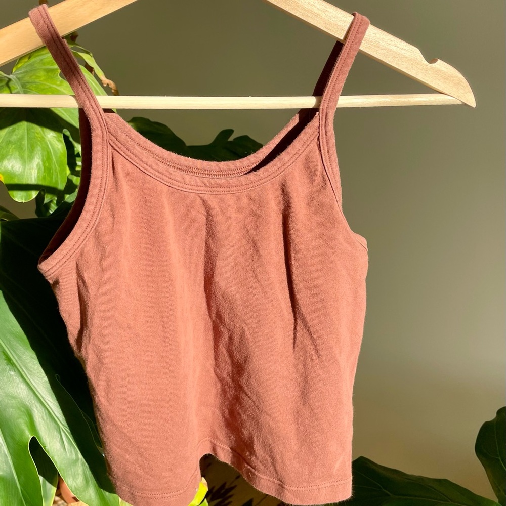 ARQ Crop Tank in SPICE Size S (Archived Color!)